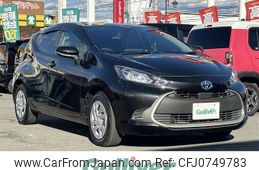 toyota aqua 2022 -TOYOTA--AQUA 6AA-MXPK11--MXPK11-2040772---TOYOTA--AQUA 6AA-MXPK11--MXPK11-2040772-