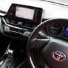 toyota c-hr 2018 quick_quick_DAA-ZYX10_2116057 image 14