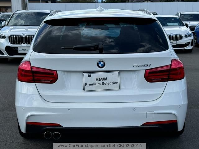 bmw 3-series 2017 quick_quick_8A20_WBA8G320X0K779518 image 2