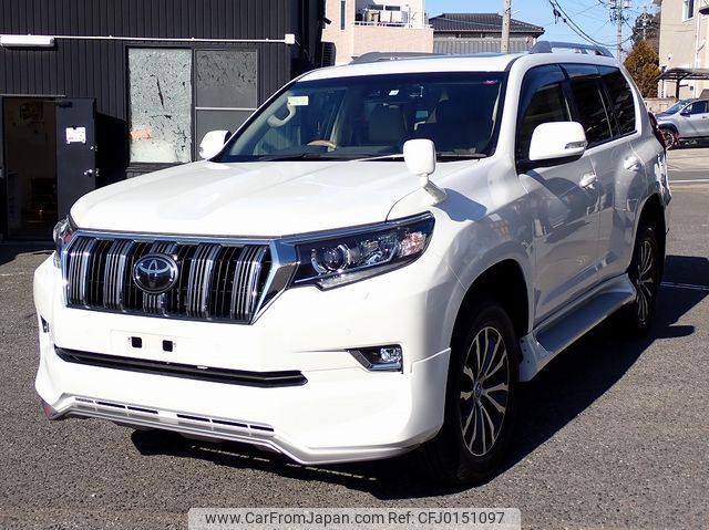 toyota land-cruiser-prado 2020 24352303 image 1