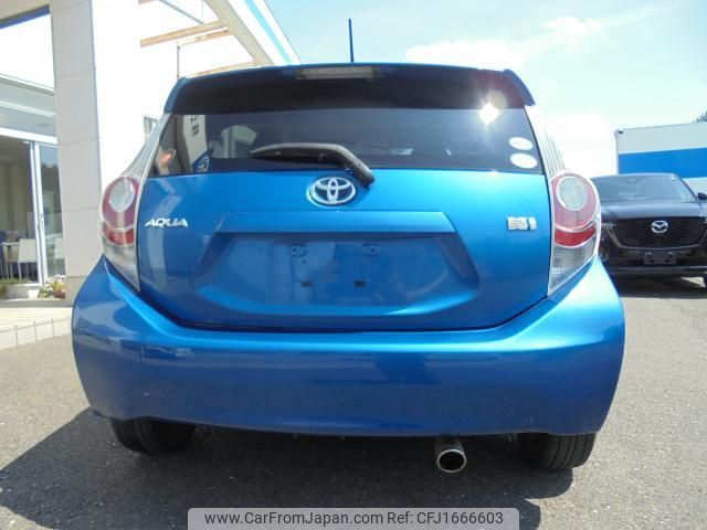 toyota aqua 2014 CFJ1666603 image 2