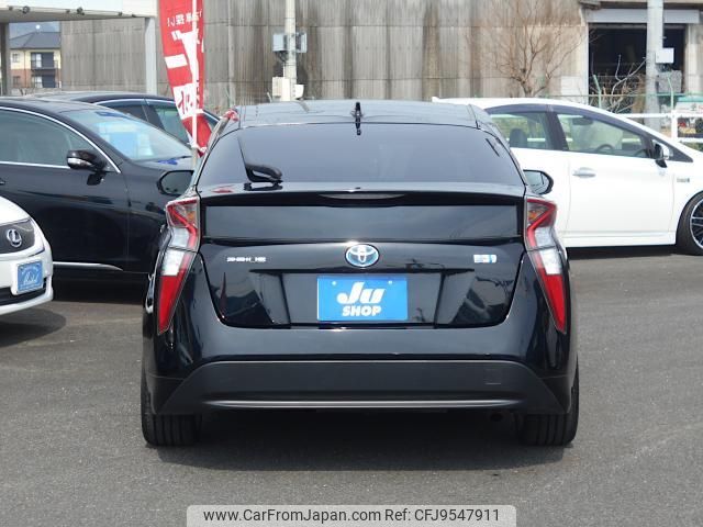 toyota prius 2018 quick_quick_DAA-ZVW50_ZVW50-6122095 image 2