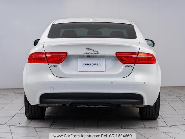 jaguar xe 2016 CFJ1594669 image 2