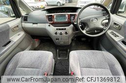 toyota noah 2004 504928-931273