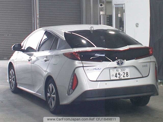 toyota prius-phv 2017 CFJ1849811 image 2