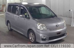 toyota voxy 2013 -TOYOTA--Voxy DBA-ZRR70W--ZRR70W-0531700---TOYOTA--Voxy DBA-ZRR70W--ZRR70W-0531700-