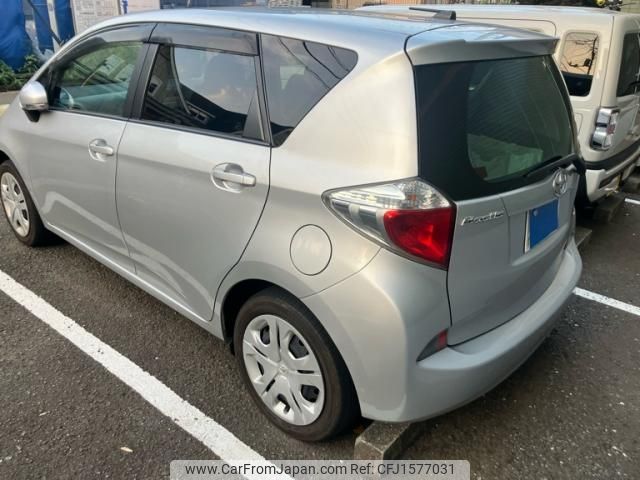 toyota ractis 2011 CFJ1577031 image 2