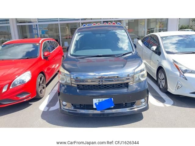 toyota voxy 2011 CFJ1626344 image 1
