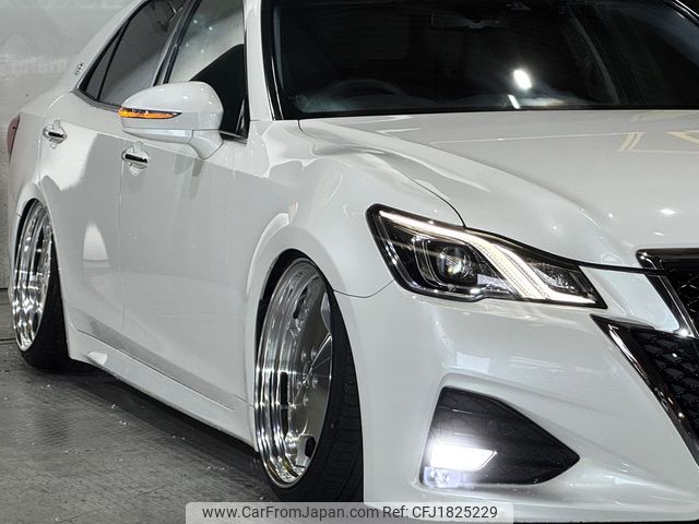 toyota crown-athlete-series 2017 CFJ1825229 image 1