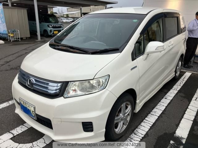 honda freed-spike 2013 CFJ1674026 image 2