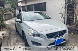 volvo v60 2012 CFJ1843909