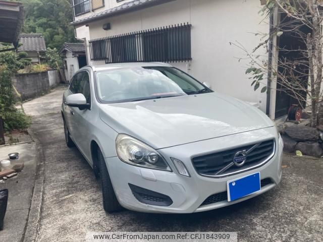 volvo v60 2012 CFJ1843909 image 1