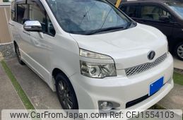 toyota voxy 2011 CFJ1554103