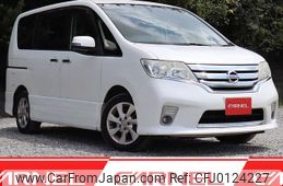 nissan serena 2012 F00625