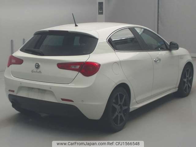 alfa-romeo giulietta 2013 CFJ1566548 image 2