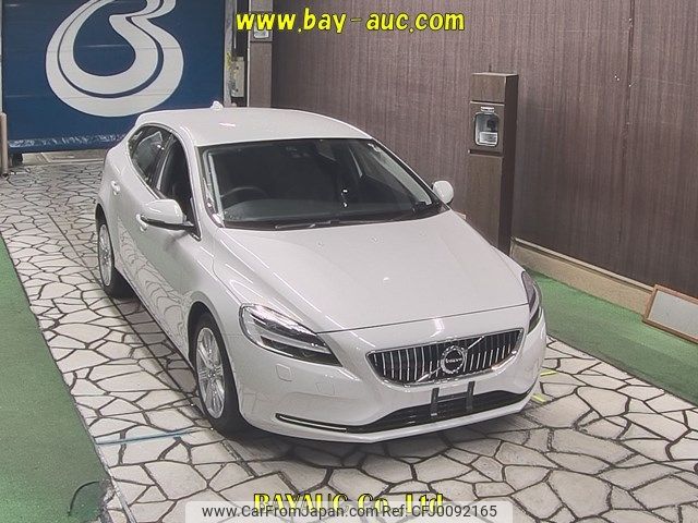 volvo v40 2017 -VOLVO--Volvo V40 MD4204T-YV1MVA8RDH2424361---VOLVO--Volvo V40 MD4204T-YV1MVA8RDH2424361- image 1