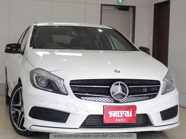 mercedes-benz a-class 2015 GOO_JP_700130095430250613002 image 1