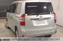toyota noah 2012 504928-250702160033
