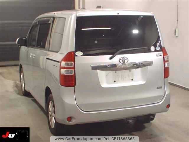 toyota noah 2012 504928-250702160033 image 1