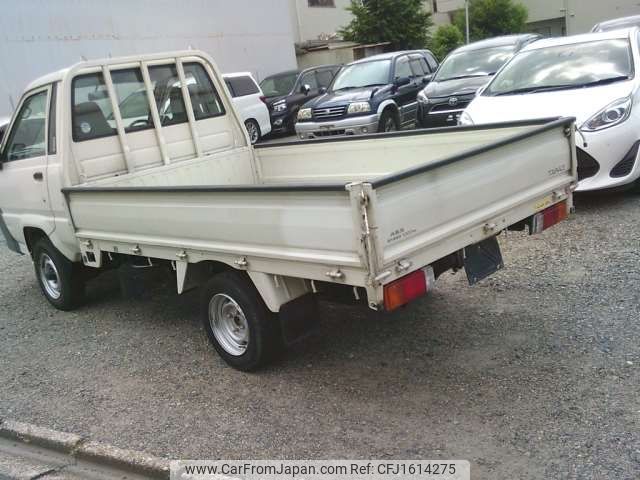 toyota townace-truck 2005 CFJ1614275 image 2