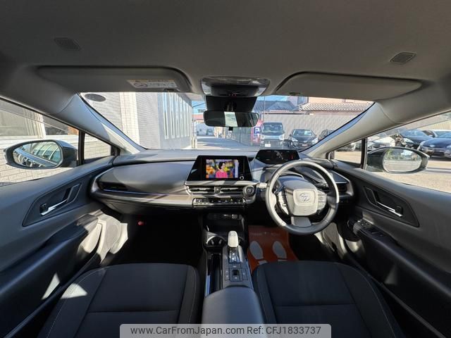 toyota prius 2023 CFJ1833737 image 2