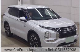 mitsubishi outlander-phev 2023 CFJ1652938