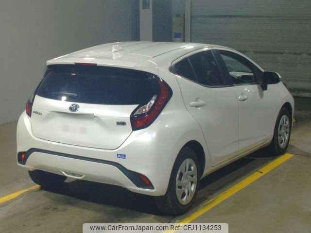 toyota aqua 2022 -TOYOTA--AQUA 6AA-MXPK11--MXPK11-2073876---TOYOTA--AQUA 6AA-MXPK11--MXPK11-2073876- image 2