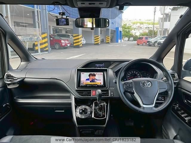 toyota voxy 2021 CFJ1823182 image 2