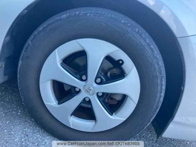 toyota prius 2014 CFJ1683983 image 2
