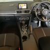 mazda axela 2018 CFJ1576379 image 4