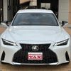 lexus is 2022 CFJ1806068 image 5