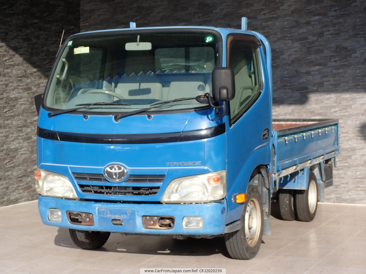 car_059d7d6b-4a87-40c5-84c9-
