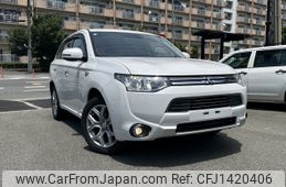 mitsubishi outlander-phev 2014 -MITSUBISHI--Outlander PHEV DLA-GG2W--GG2W-0101167---MITSUBISHI--Outlander PHEV DLA-GG2W--GG2W-0101167-