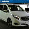 mercedes-benz v-class 2018 quick_quick_447811_WDF44781123343711 image 13