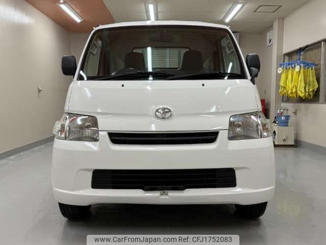 toyota townace-truck 2012 CFJ1752083 image 2