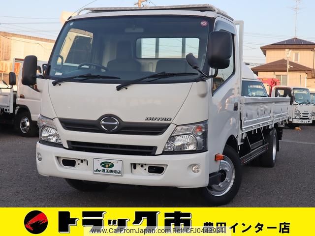 hino dutro 2017 GOO_NET_EXCHANGE_0207851A30241018W001 image 1