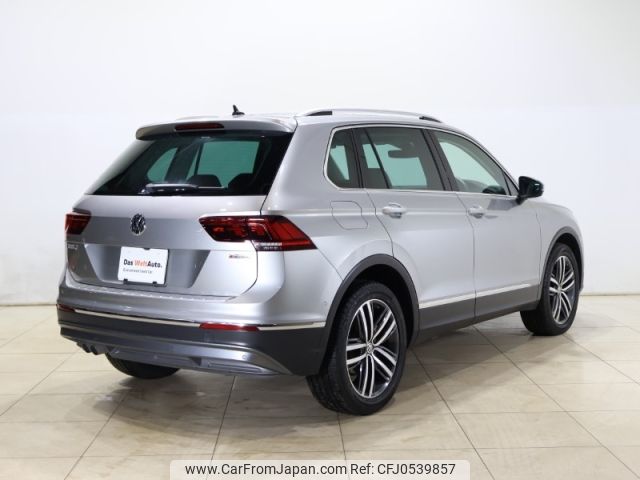 volkswagen tiguan 2018 -VOLKSWAGEN--VW Tiguan LDA-5NDFGF--WVGZZZ5NZJW957915---VOLKSWAGEN--VW Tiguan LDA-5NDFGF--WVGZZZ5NZJW957915- image 2