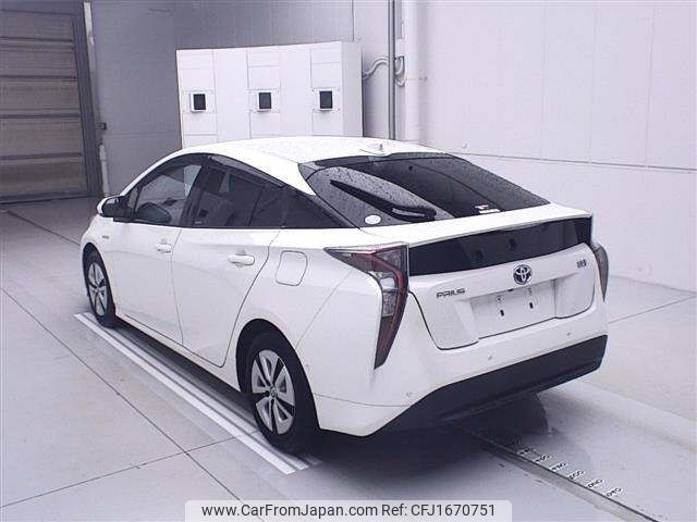 toyota prius 2016 CFJ1670751 image 2