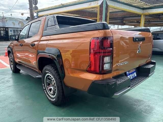 mitsubishi triton 2024 quick_quick_3DF-LC2T_LC2T-0002639 image 2