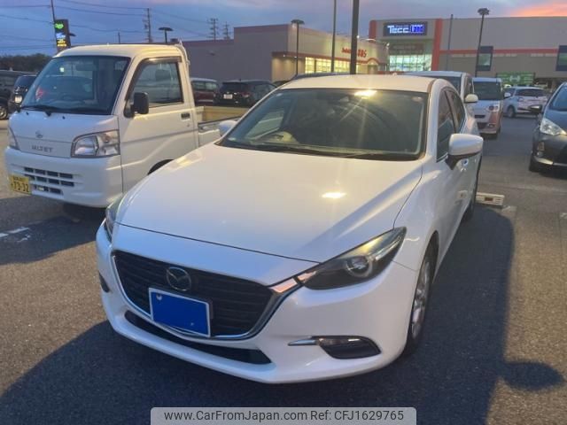 mazda axela 2017 CFJ1629765 image 1
