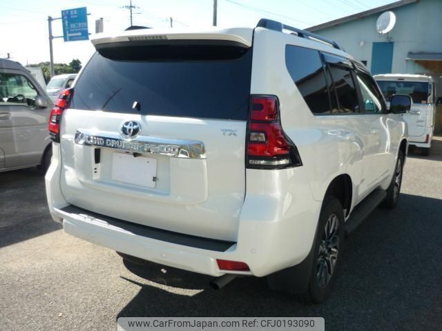 toyota land-cruiser-prado 2022 quick_quick_3BA-TRJ150W_0145446 image 2