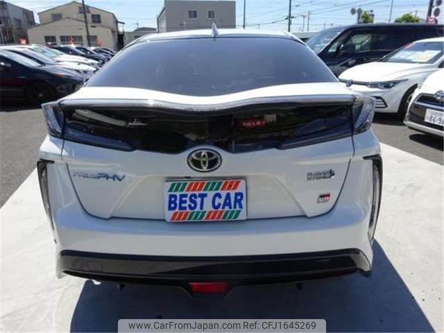 toyota prius-phv 2019 CFJ1645269 image 2