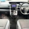 toyota voxy 2013 -TOYOTA--Voxy DBA-ZRR70W--ZRR70-0560725---TOYOTA--Voxy DBA-ZRR70W--ZRR70-0560725- image 2