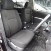 toyota isis 2011 quick_quick_DBA-ZGM10W_ZGM10-0029802 image 14