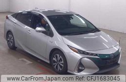 toyota prius-phv 2018 CFJ1683045