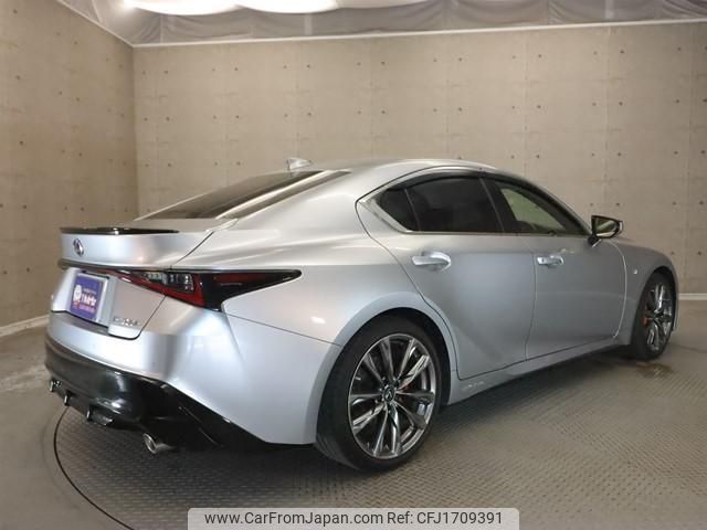 lexus is 2022 CFJ1709391 image 2