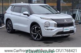 mitsubishi outlander-phev 2022 CFJ1768421