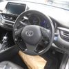 toyota c-hr 2017 quick_quick_DAA-ZYX10_ZYX10-2086441 image 3