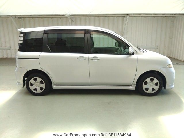 toyota sienta 2010 CFJ1534964 image 2