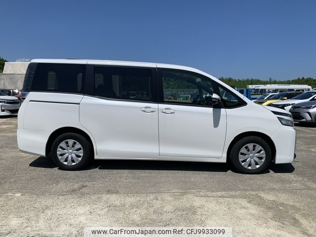 toyota voxy 2018 NIKYO_SJ17779 image 1